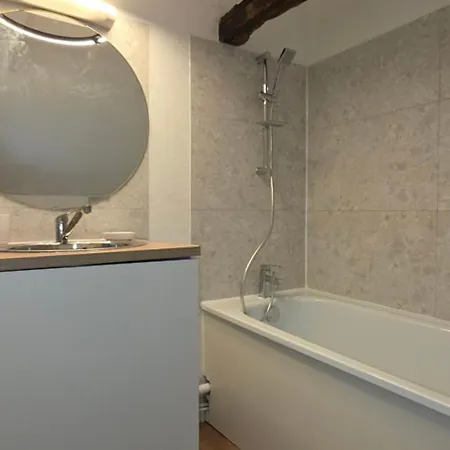 Lila Centre-ville T2 Renove Cocon Cosy Parking 45m2 *
