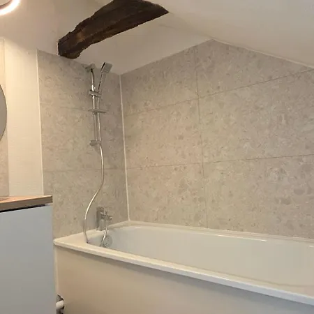 Lila Centre-ville T2 Renove Cocon Cosy Parking 45m2 아파트 *